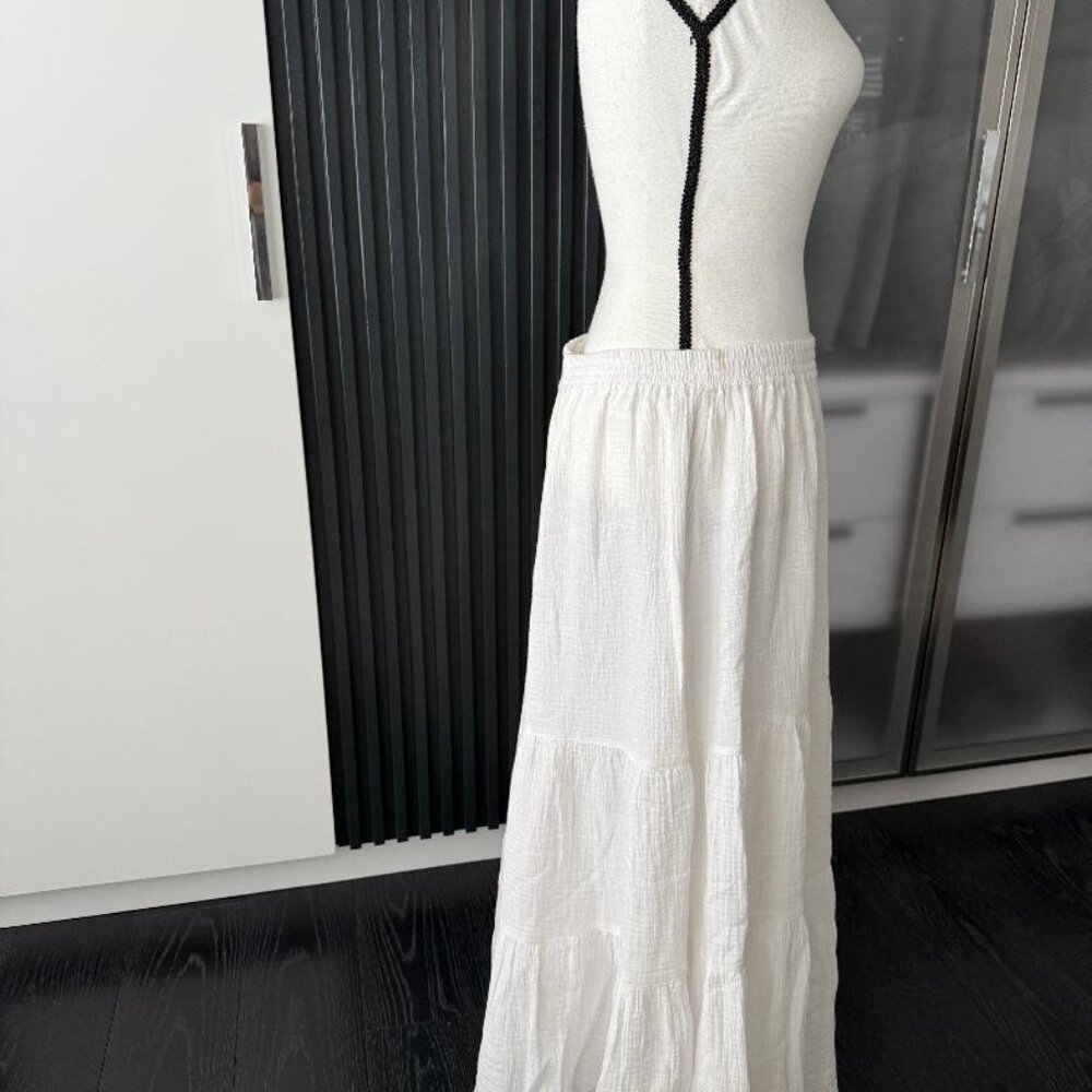 Faherty Skirt- White - Picture 3 of 4